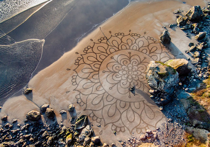 Man Quits His Job After Visiting Burning Man, Spends 10+ Years Drawing In The Sand