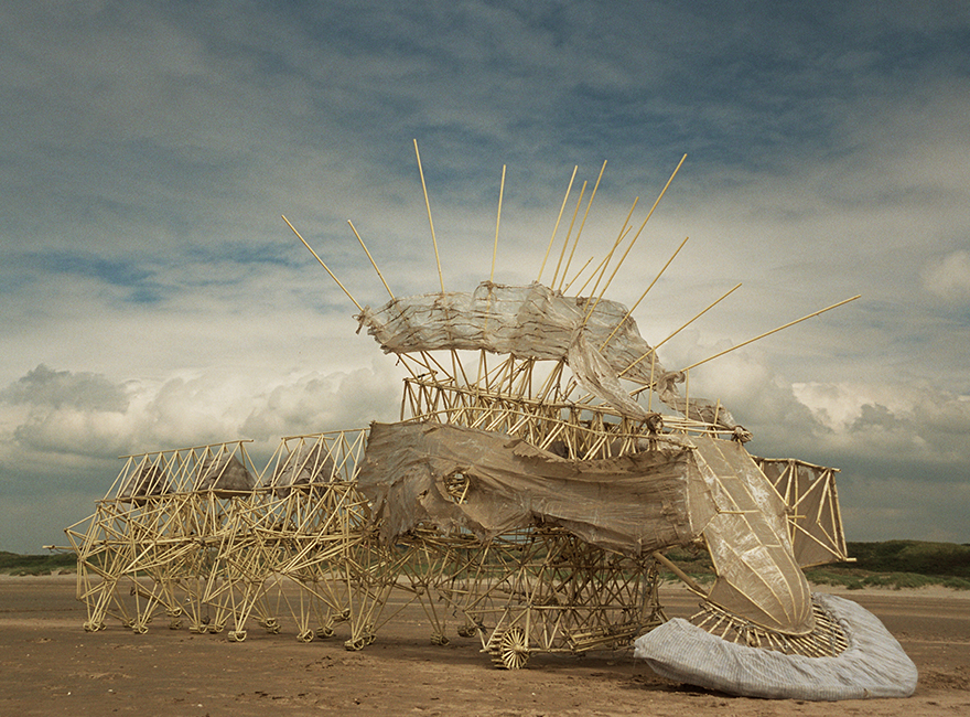 sculptures-that-walk-on-the-wind4 sculptures-that-walk-on-the-wind4