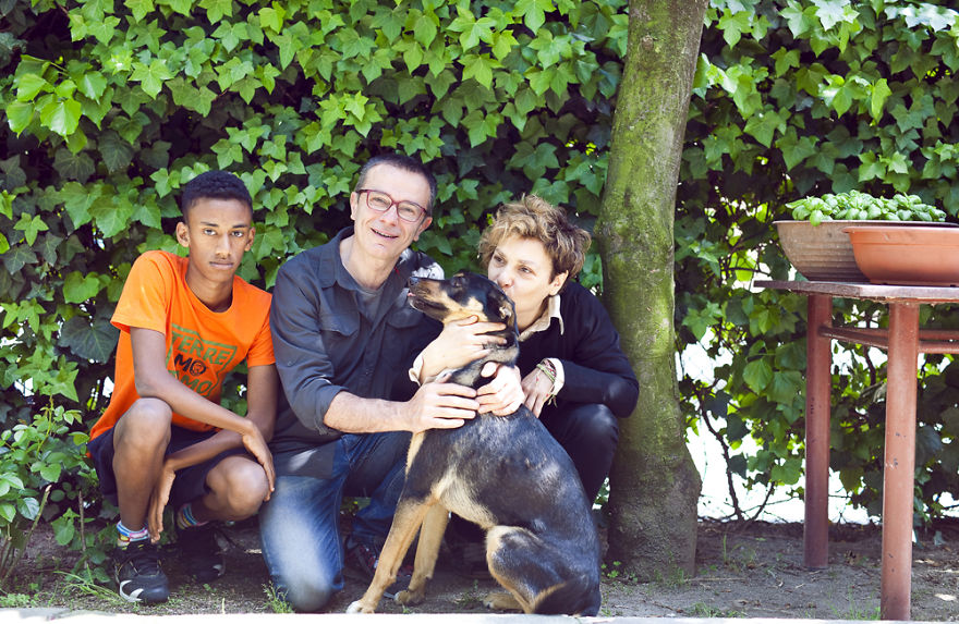 I Photograph Families Around The World To Show How Diverse And Similar We Are