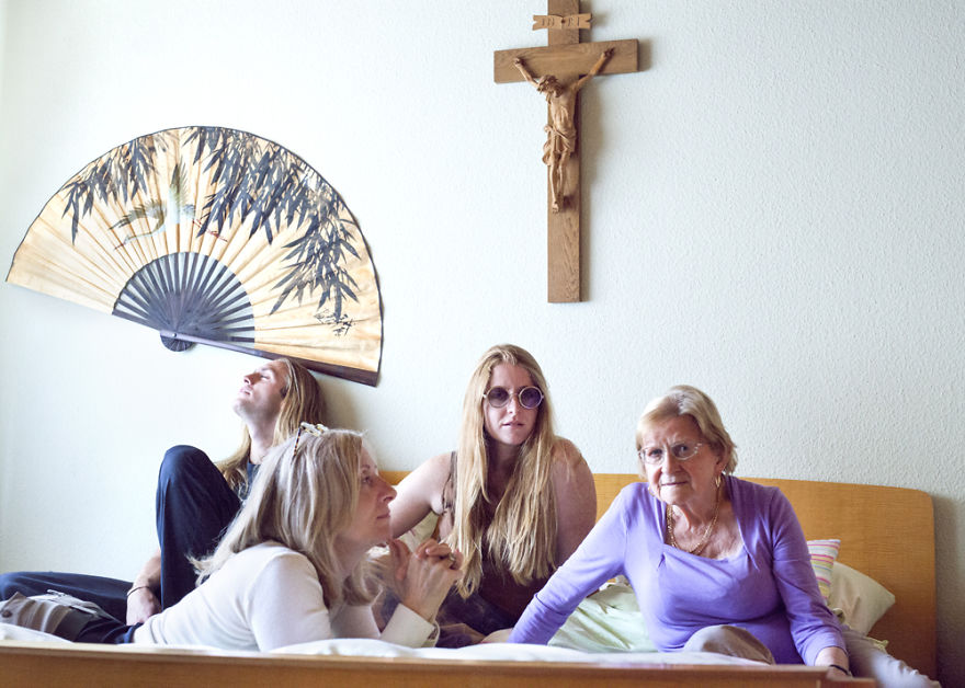 I Photograph Families Around The World To Show How Diverse And Similar We Are