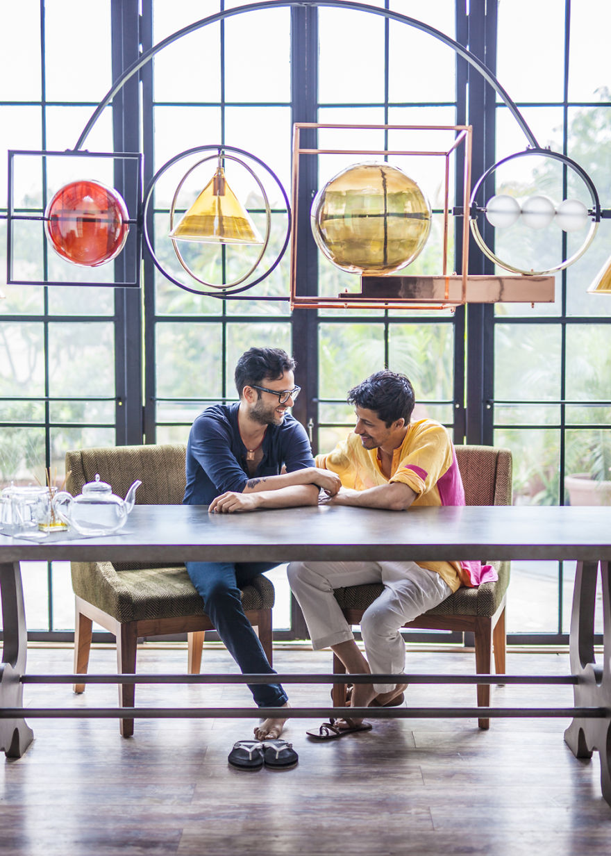 I Photograph Families Around The World To Show How Diverse And Similar We Are