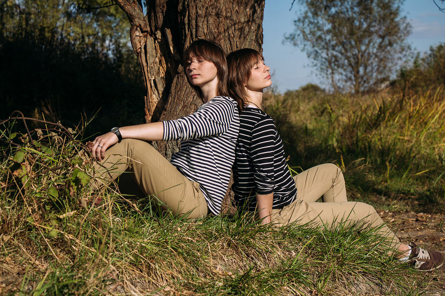 We Photograph Twins Around The World To Tell Their Stories