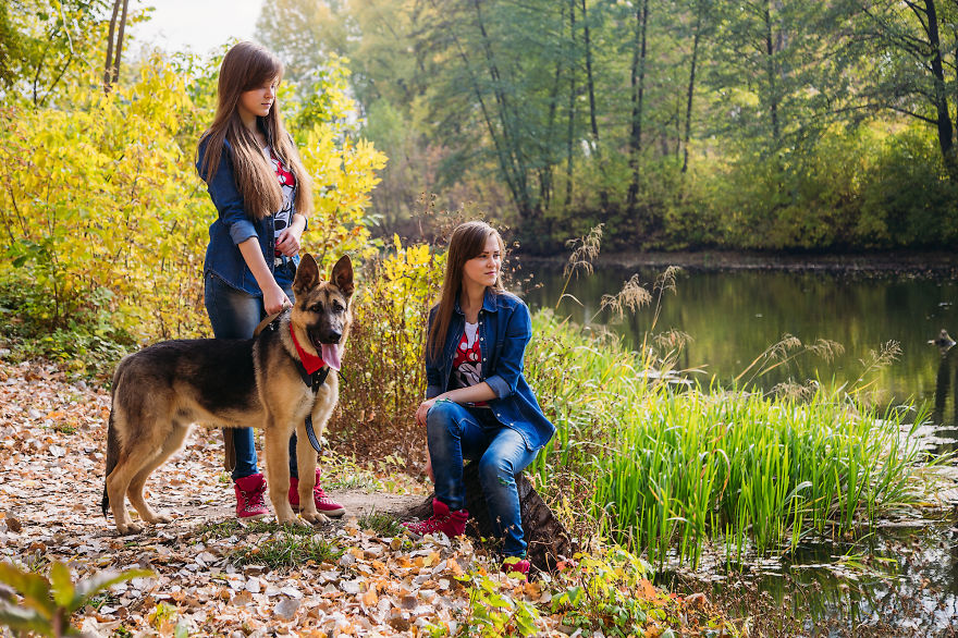 We Photograph Twins Around The World To Tell Their Stories