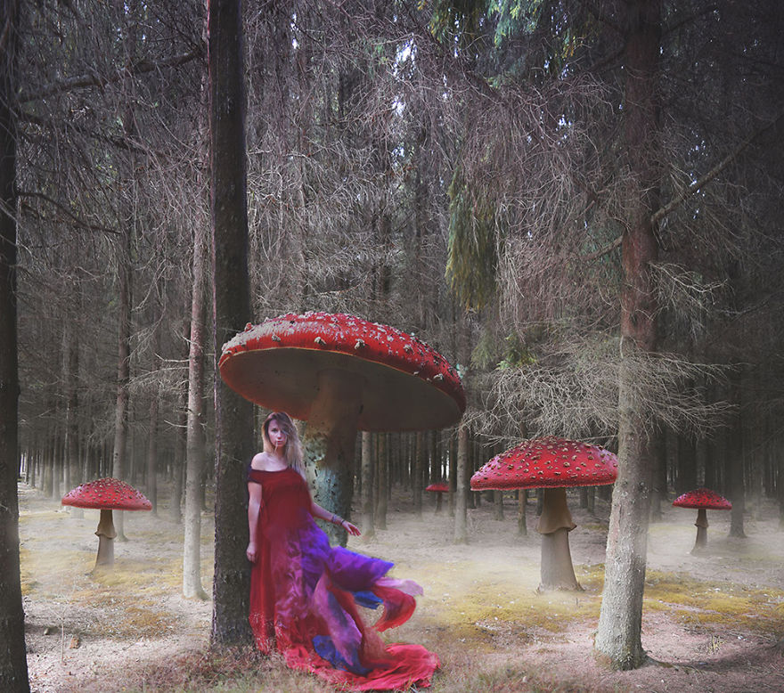 Self-Taught Artist Captures The Connection Between Humans And Nature In Self-Portraits Self-Taught Artist Captures The Connection Between Humans And Nature In Self-Portraits