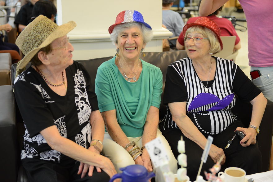 These Senior Citizens Never Imagined This Is What Would Happen When They Signed Up These Senior Citizens Never Imagined This Is What Would Happen When They Signed Up