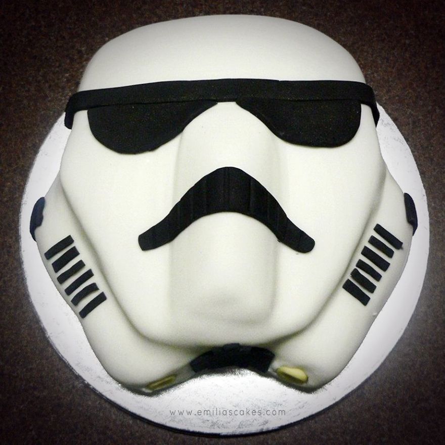 Being A Cake Sculptor: I'm Asked To Make Everything From Drunk Barbie To Game Of Thrones Meets Being A Cake Sculptor: I'm Asked To Make Everything From Drunk Barbie To Game Of Thrones Meets