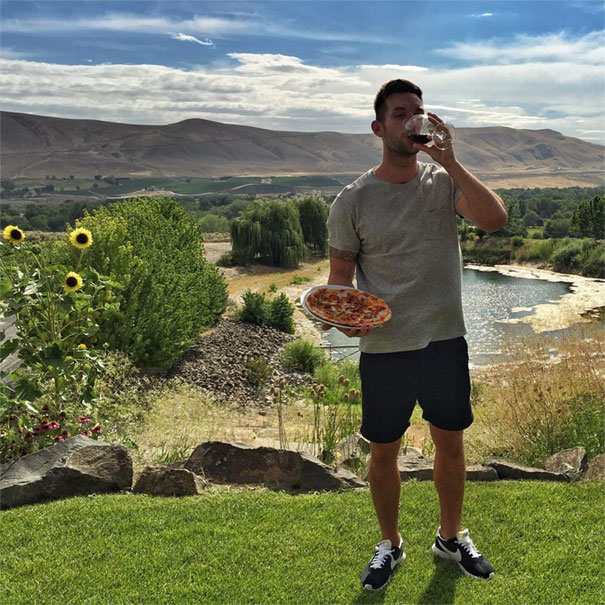 eating-pizza-travel-around-the-world-phil-duncan-travel-slice-1