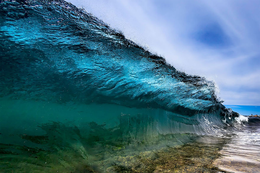 Experience The Natural Beauty And Power Of The Ocean Through These Impressive Images
