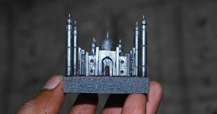 It Took 72 Hours To Make This Tiny Taj Mahal Graphite Sculpture