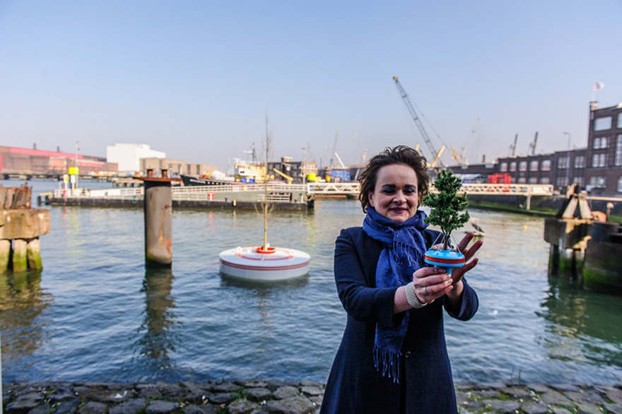 floating-trees-bobbing-mothership-rotterdam-jeroen-everaert-3