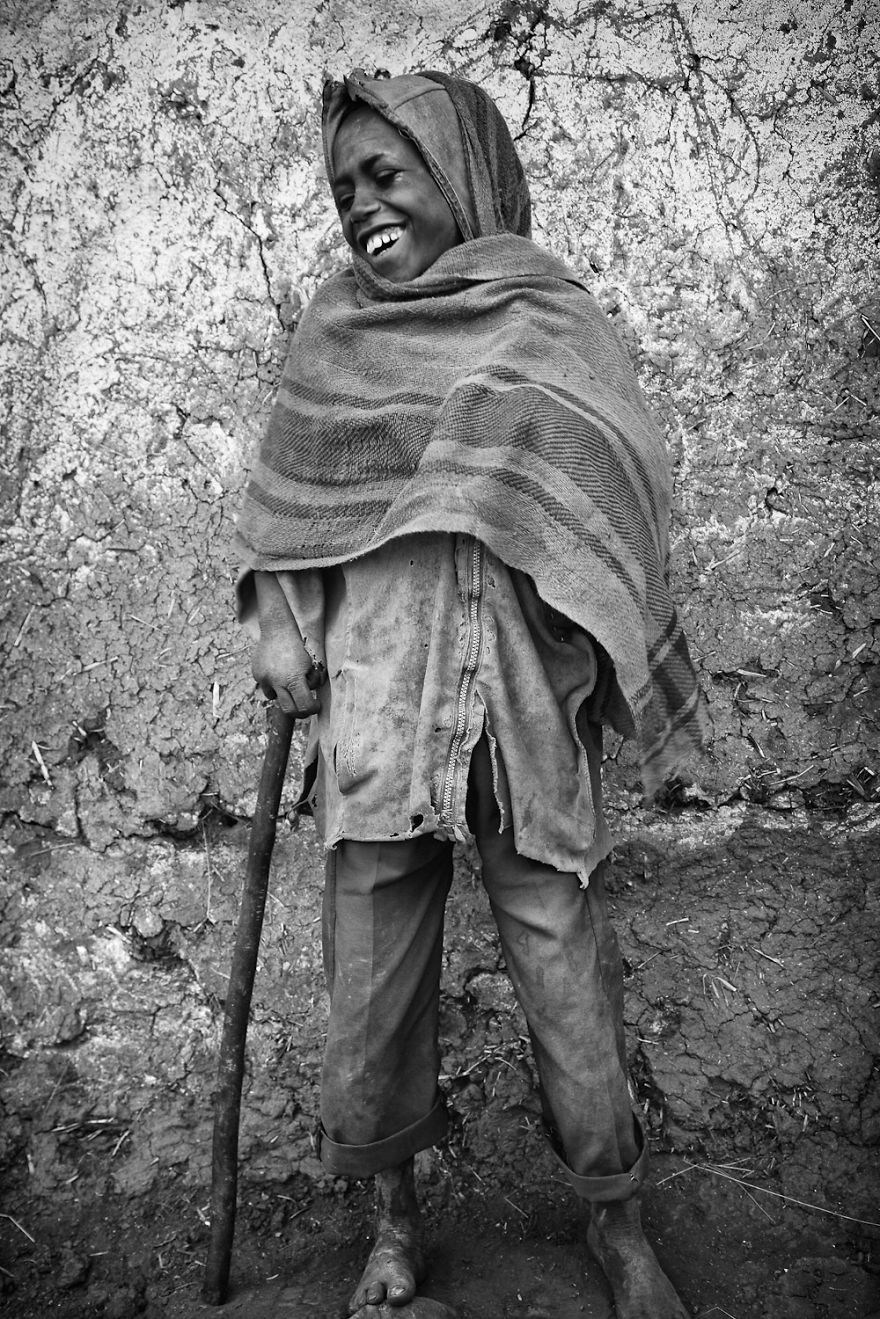 German Photographer Documented His 350 Miles Trek On Three Donkeys Around The Most Remote Places In Africa German Photographer Documented His 350 Miles Trek On Three Donkeys Around The Most Remote Places In Africa