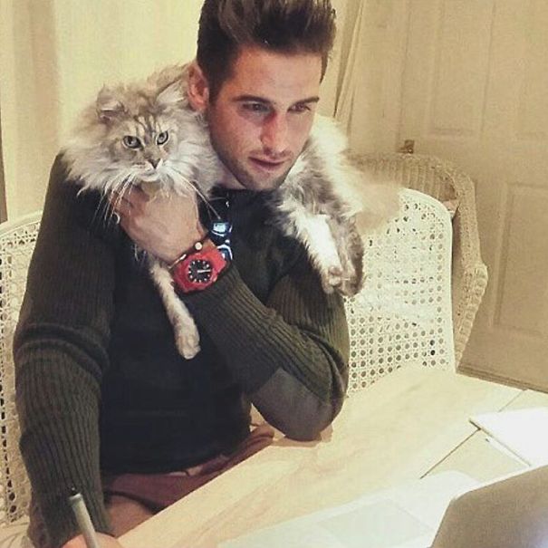 Hot Dudes With Kittens