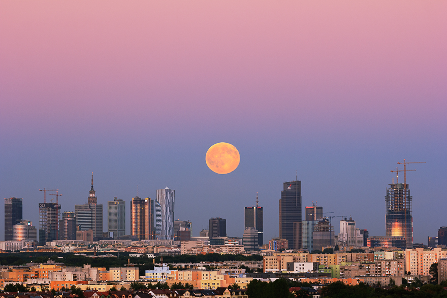 Hunting For The Moon In Warsaw Hunting For The Moon In Warsaw