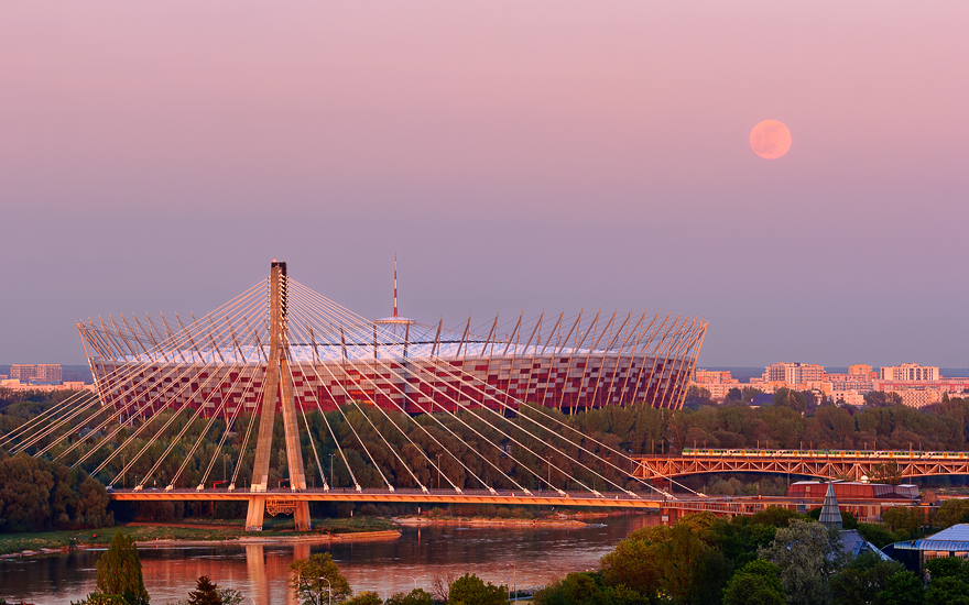 Hunting For The Moon In Warsaw Hunting For The Moon In Warsaw