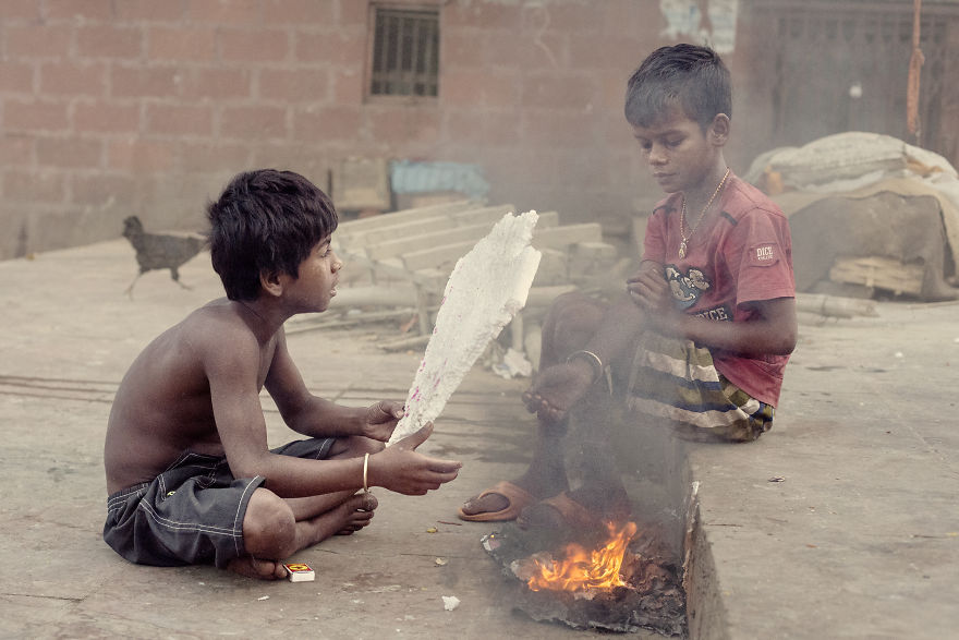 I Photographed People Bathing In The Ganges I Photographed People Bathing In The Ganges