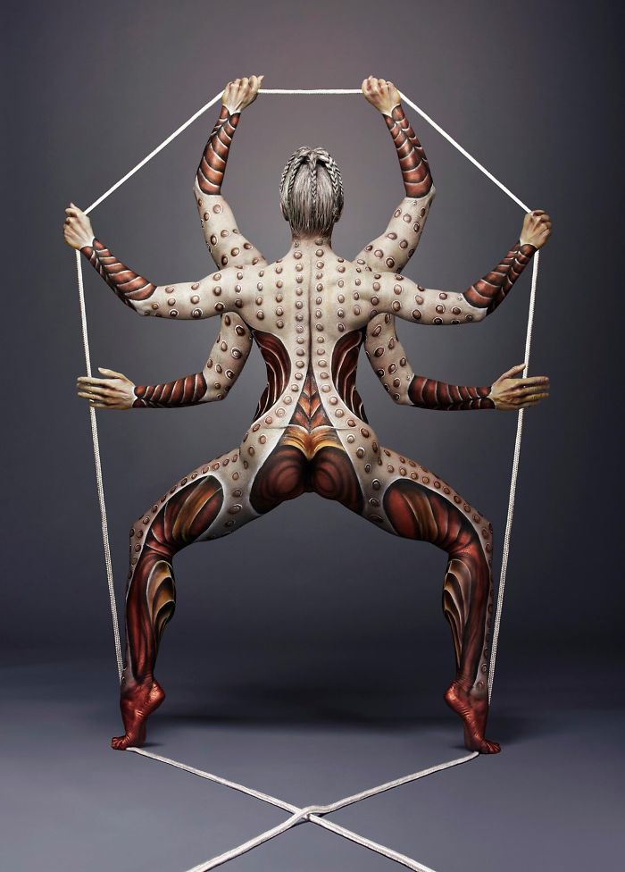 I Turn Human Bodies Into Art