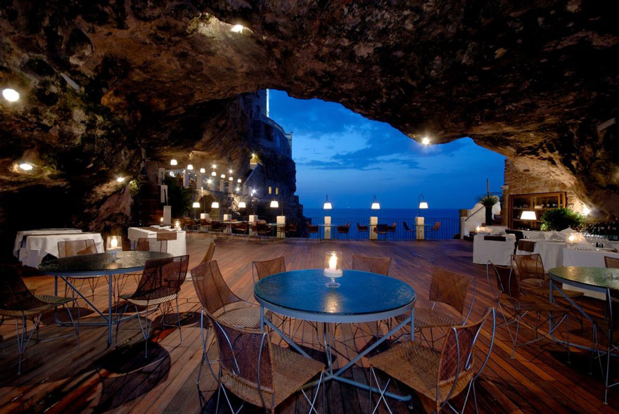 italian-cave-restaurant-grotta-palazzese-polignano-mare-27 italian-cave-restaurant-grotta-palazzese-polignano-mare-27