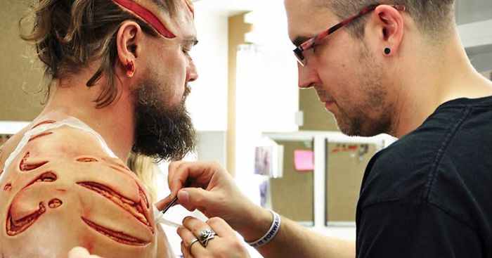 Leonardo DiCaprio Spends 5 Hours Getting Wounded For A Scene In The Revenant