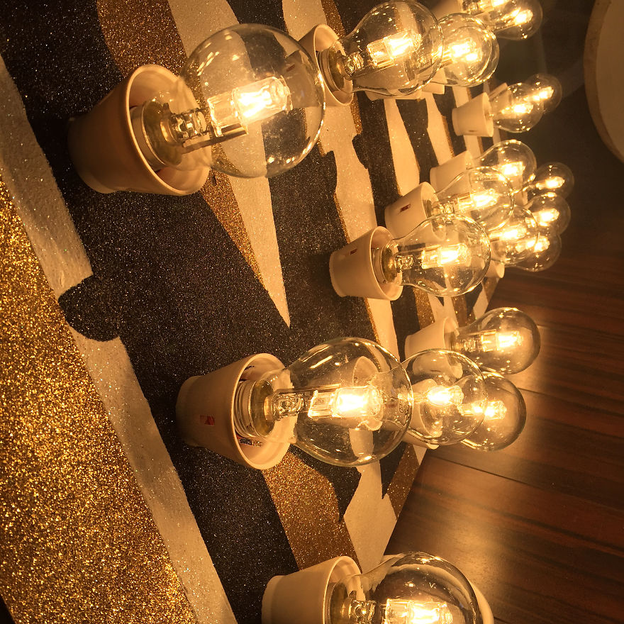 My Mom Let Me Decorate Her Shop This Year, Inspired By Alice's Adventures In Wonderland