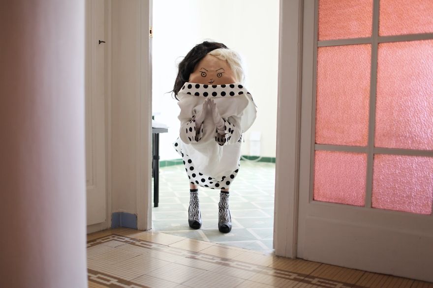 I Turn People Into Creatures From Another World By Drawing Faces On Their Backs