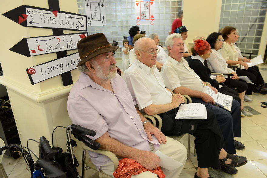 These Senior Citizens Never Imagined This Is What Would Happen When They Signed Up These Senior Citizens Never Imagined This Is What Would Happen When They Signed Up