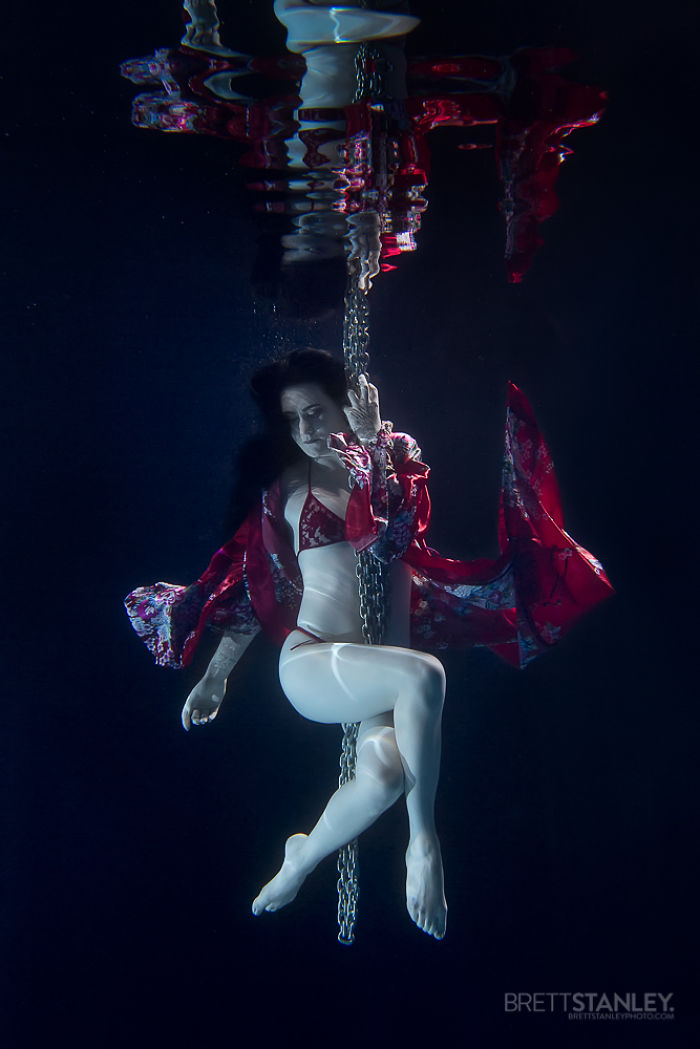 These Underwater Photos Of Circus Performers Will Blow Your Mind These Underwater Photos Of Circus Performers Will Blow Your Mind