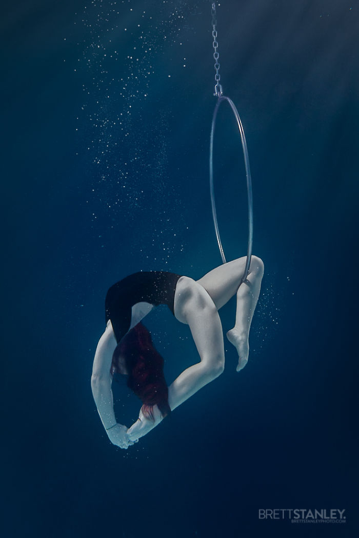These Underwater Photos Of Circus Performers Will Blow Your Mind