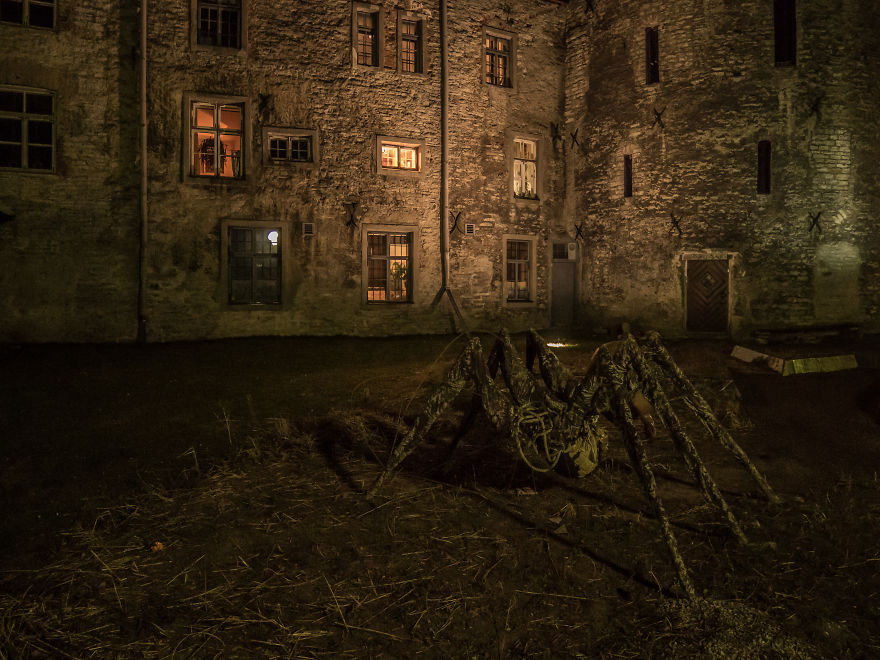 Travelling Back In Time: 15 Pictures Of Medieval Tallinn