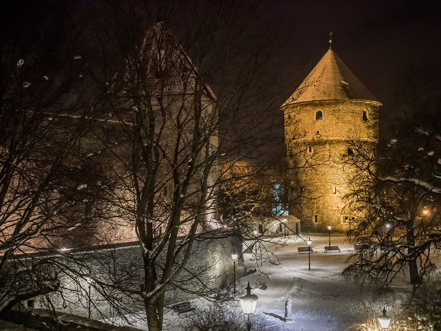 Travelling Back In Time: 15 Pictures Of Medieval Tallinn