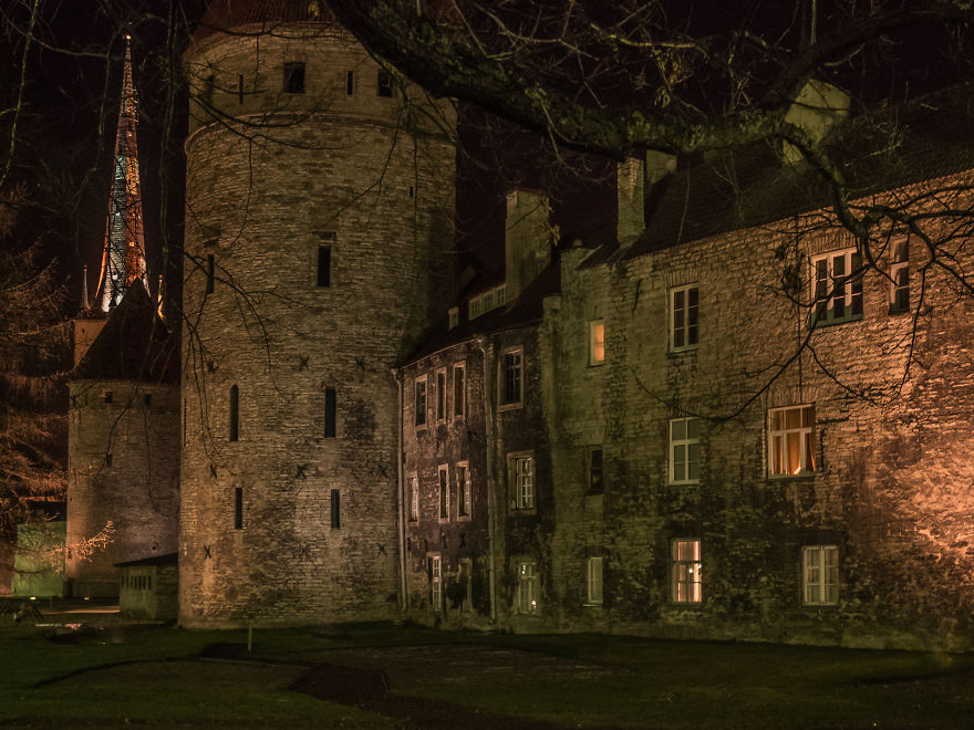 Travelling Back In Time: 15 Pictures Of Medieval Tallinn