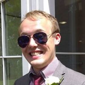 lewis_collier avatar