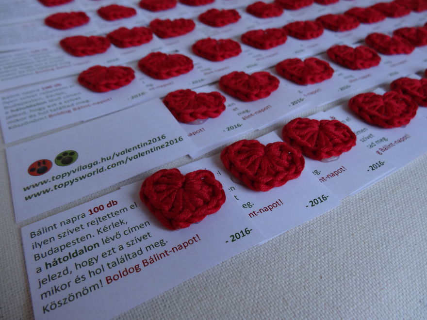 I Crocheted 100 Hearts For Valentine’s Day And Hid Them In Various Places Of My City, Budapest I Crocheted 100 Hearts For Valentine’s Day And Hid Them In Various Places Of My City, Budapest