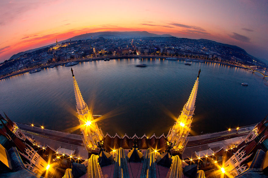 I've Spent 5 Years Hunting For The Perfect Lights To Show The Real Beauty Of Budapest