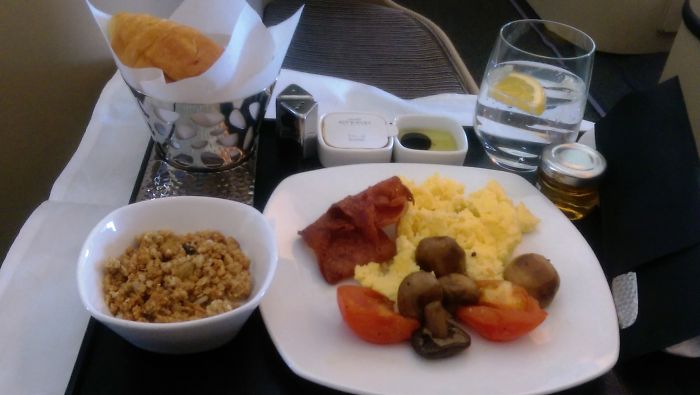 Etihad Business Class (breakfast)