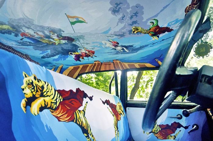 Taxi Fabric Project - When Indian Artists Decorate The Taxis In Mumbai
