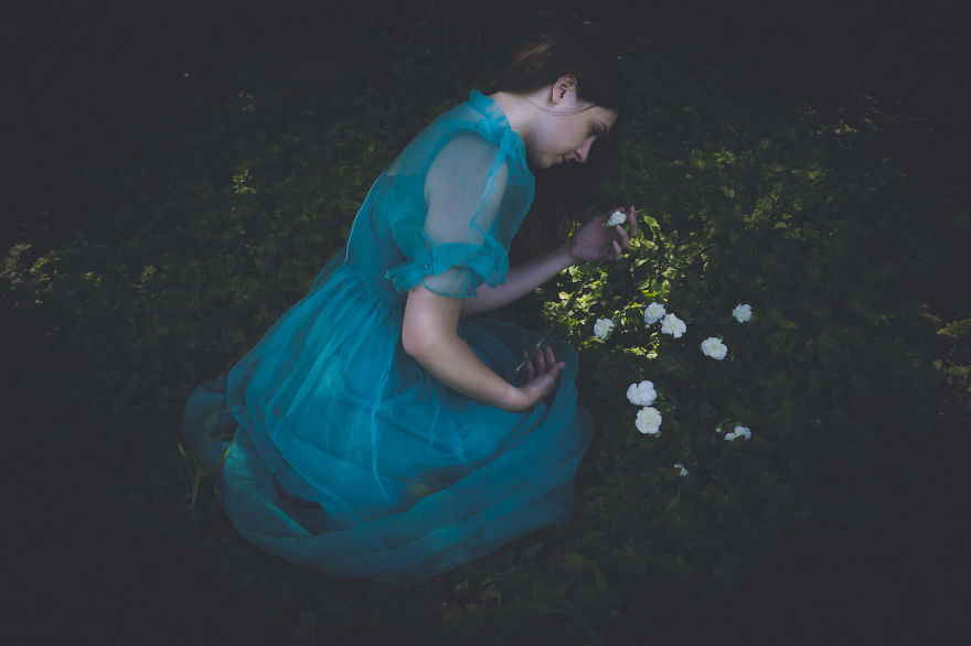 Love Comes In Abundance Of White Petals