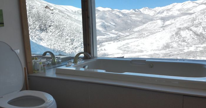 People Post Toilet Views From Around The World To Show Where They Pee And Poo