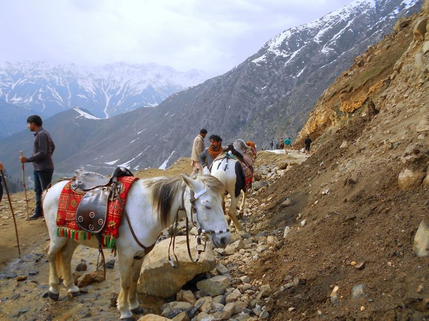 As A Solo Female I Traveled By Hitchhike Through Afganistan And Pakistan As A Solo Female I Traveled By Hitchhike Through Afganistan And Pakistan
