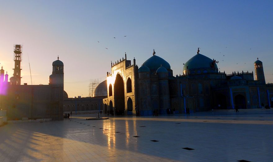 As A Solo Female I Traveled By Hitchhike Through Afganistan And Pakistan As A Solo Female I Traveled By Hitchhike Through Afganistan And Pakistan