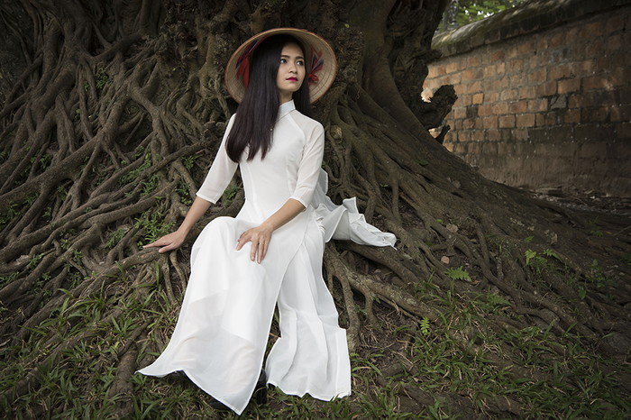 Beautiful Girls Wearing Elegant Ao Dai In Vietnam Beautiful Girls Wearing Elegant Ao Dai In Vietnam