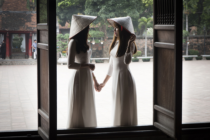 Beautiful Girls Wearing Elegant Ao Dai In Vietnam Beautiful Girls Wearing Elegant Ao Dai In Vietnam