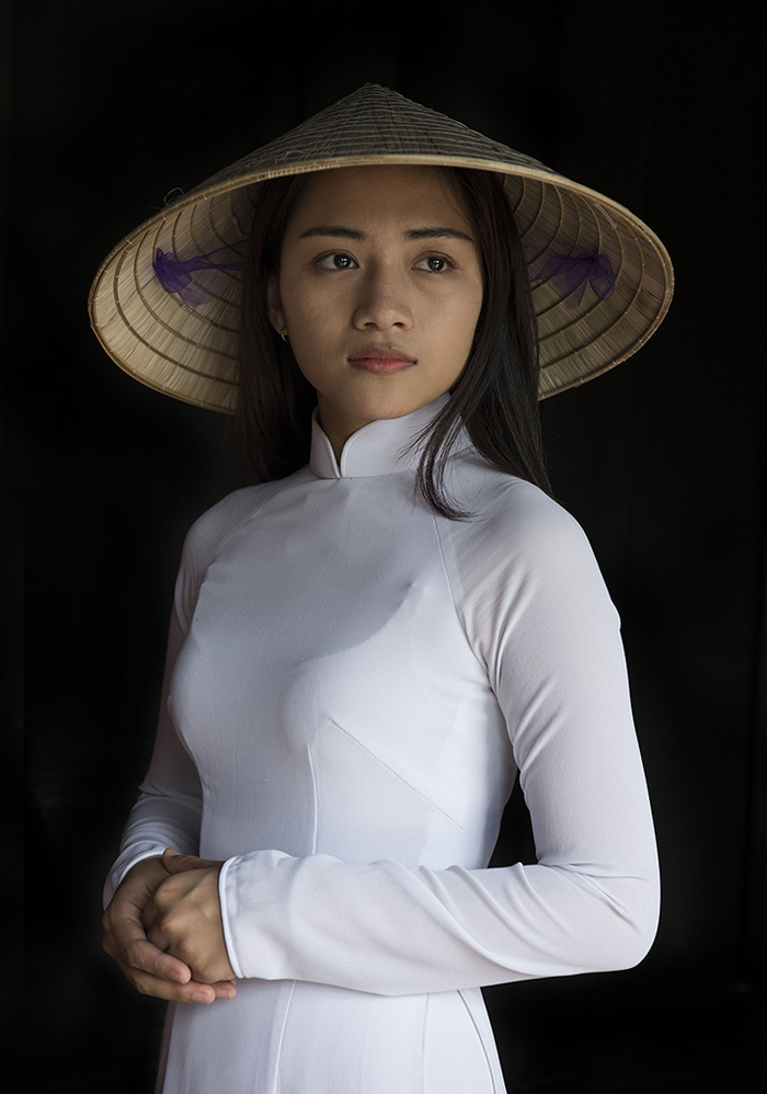Beautiful Girls Wearing Elegant Ao Dai In Vietnam Beautiful Girls Wearing Elegant Ao Dai In Vietnam