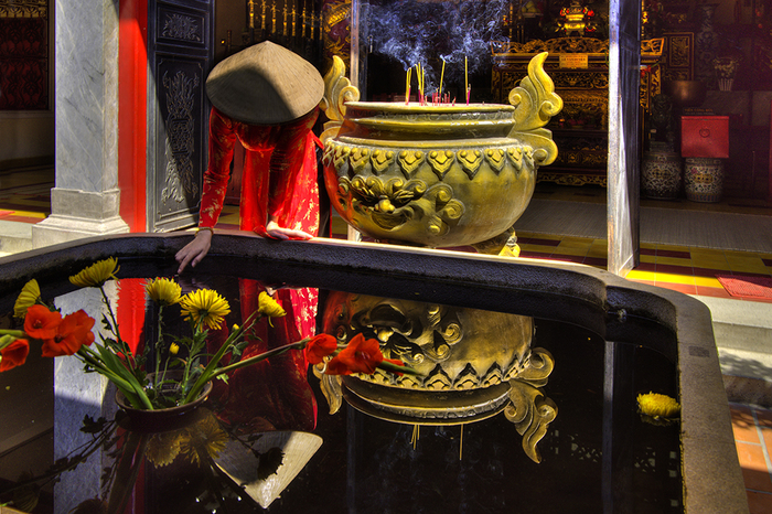 Beautiful Girls Wearing Elegant Ao Dai In Vietnam Beautiful Girls Wearing Elegant Ao Dai In Vietnam