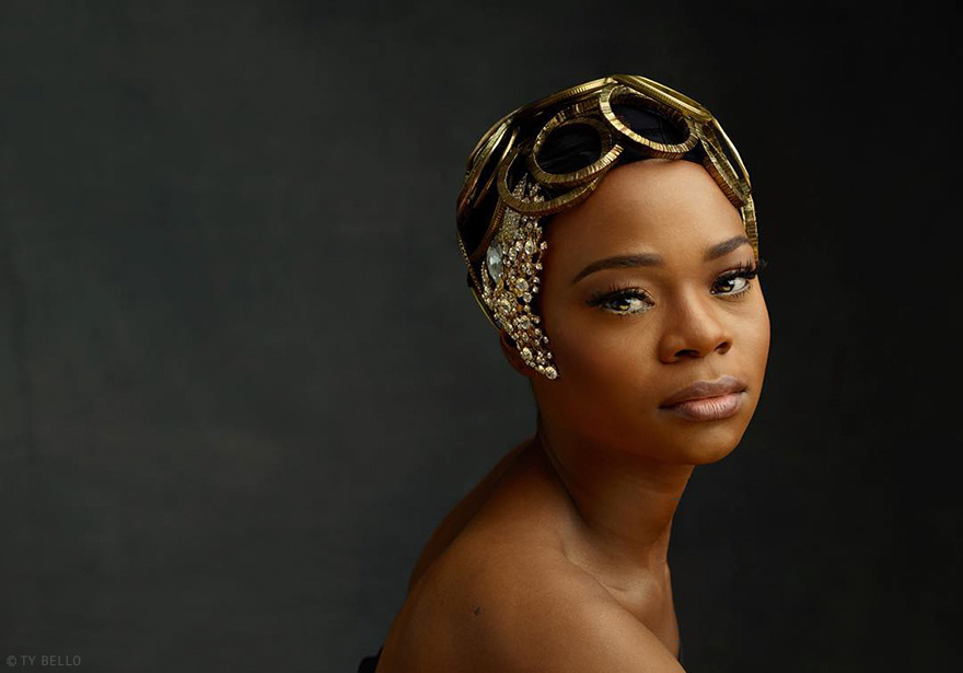 bread-seller-photobomb-modeling-contract-olajumoke-orisaguna-4