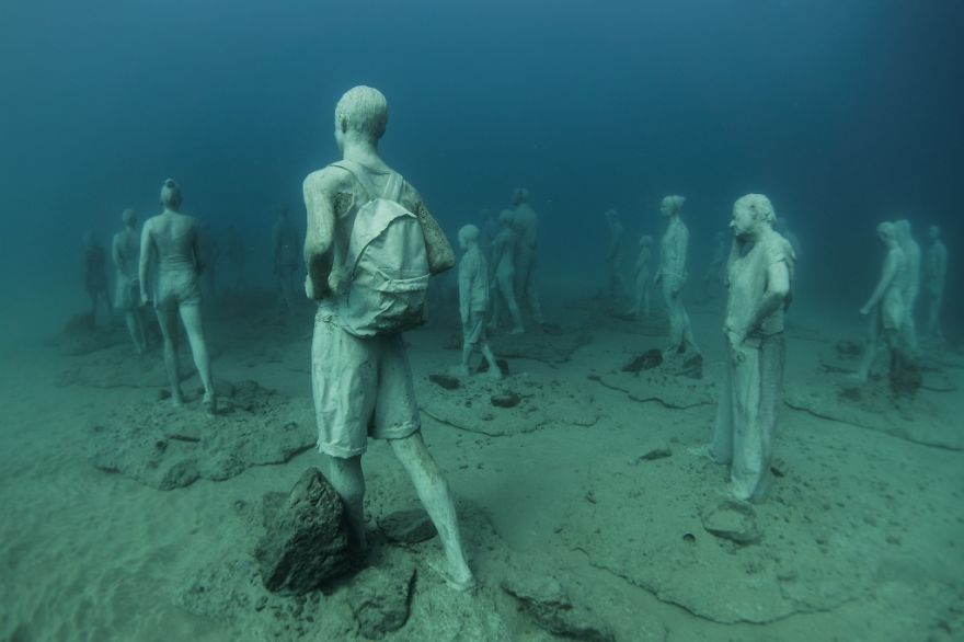 Breathtaking Underwater Museum Turns Ocean Floor Into Art Gallery And Doubles As Artificial Reef Breathtaking Underwater Museum Turns Ocean Floor Into Art Gallery And Doubles As Artificial Reef