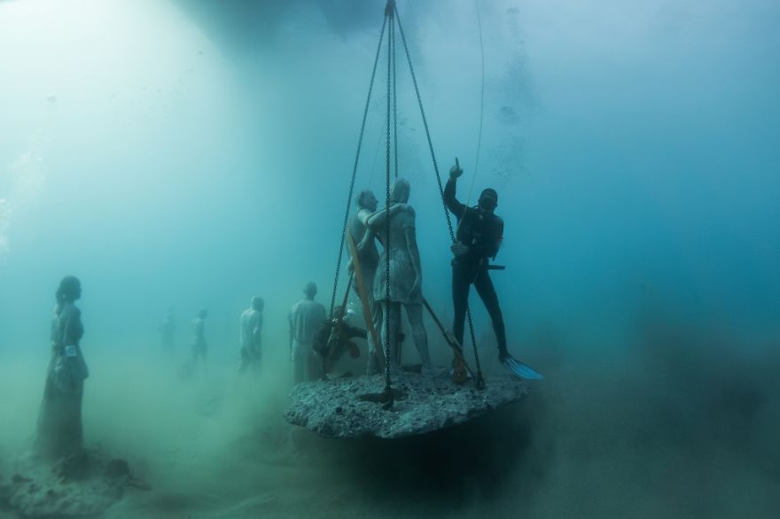 Breathtaking Underwater Museum Turns Ocean Floor Into Art Gallery And Doubles As Artificial Reef Breathtaking Underwater Museum Turns Ocean Floor Into Art Gallery And Doubles As Artificial Reef
