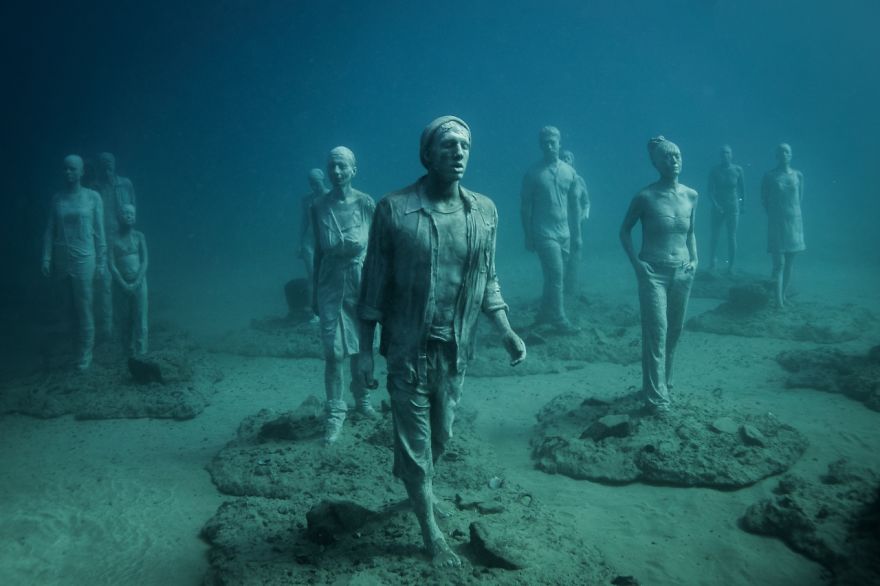 Breathtaking Underwater Museum Turns Ocean Floor Into Art Gallery And Doubles As Artificial Reef Breathtaking Underwater Museum Turns Ocean Floor Into Art Gallery And Doubles As Artificial Reef