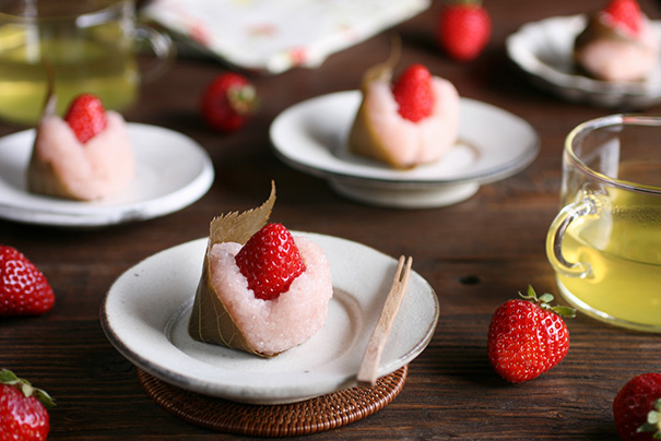 Sakura Mochi With Strawberry