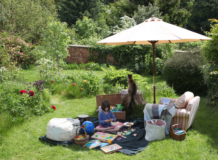 My 6-Year-Old With Autism Creates Stunning Art And Angelina Jolie Just Bought Her Painting! My 6-Year-Old With Autism Creates Stunning Art And Angelina Jolie Just Bought Her Painting!