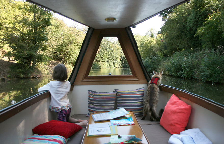 My 6-Year-Old With Autism Creates Stunning Art And Angelina Jolie Just Bought Her Painting! My 6-Year-Old With Autism Creates Stunning Art And Angelina Jolie Just Bought Her Painting!